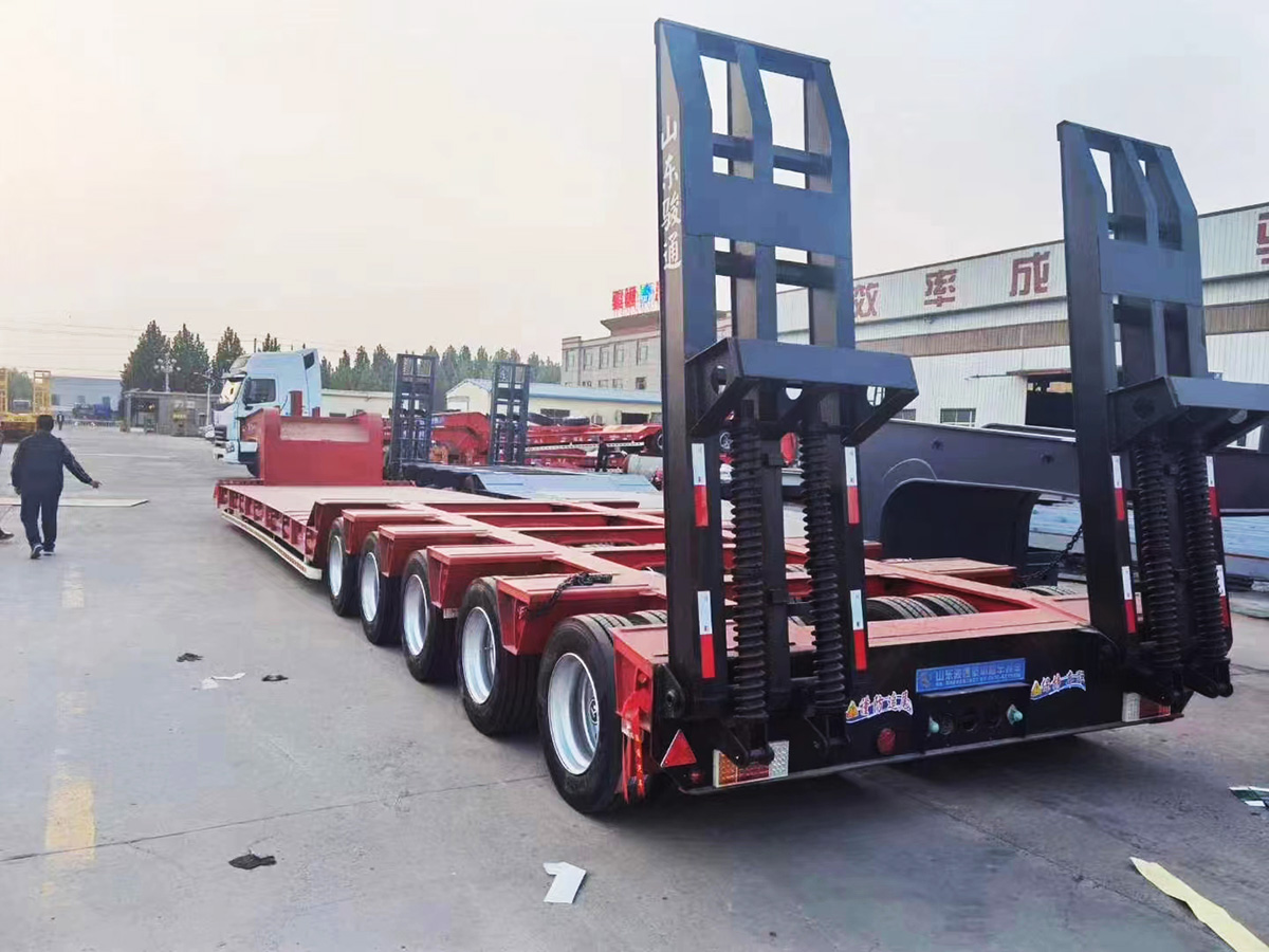 低平板半挂车